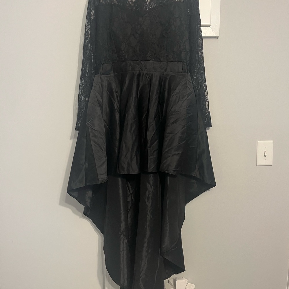 Stylish Black Dress with Lace Detail